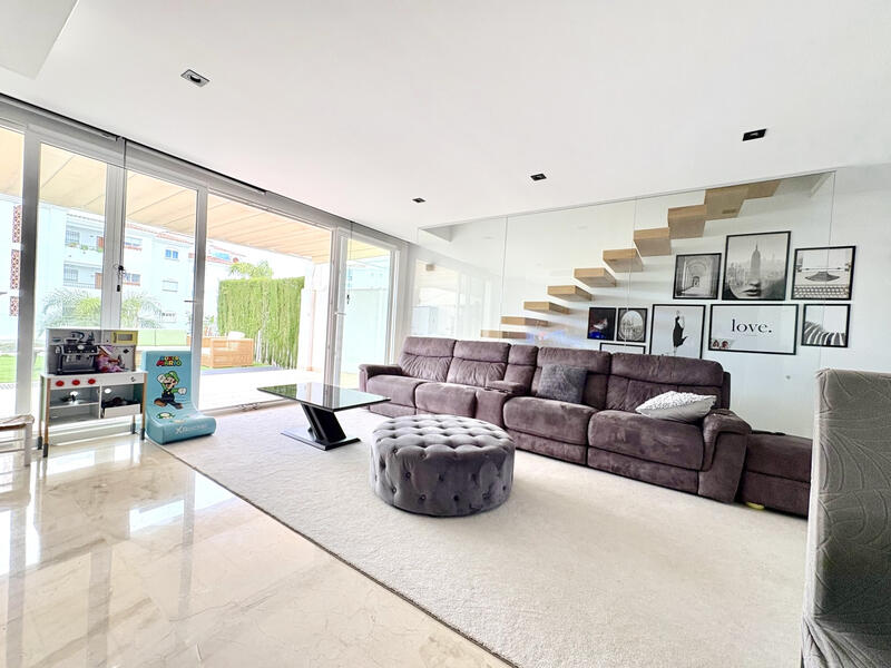 4 soveværelse Byhus til salg