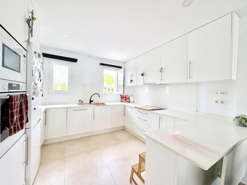 4 soveværelse Byhus til salg