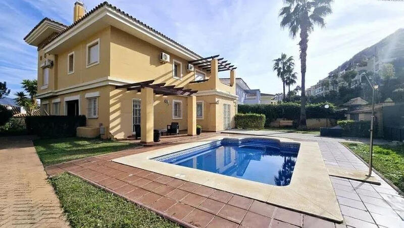4 bedroom Villa for sale