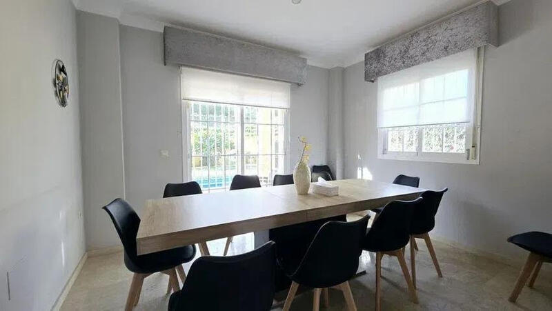 4 bedroom Villa for sale