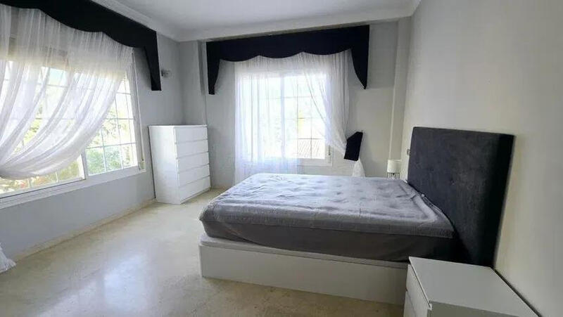 4 bedroom Villa for sale