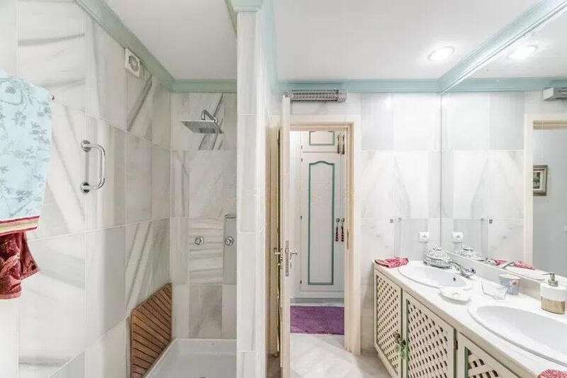 4 bedroom Cave House for sale