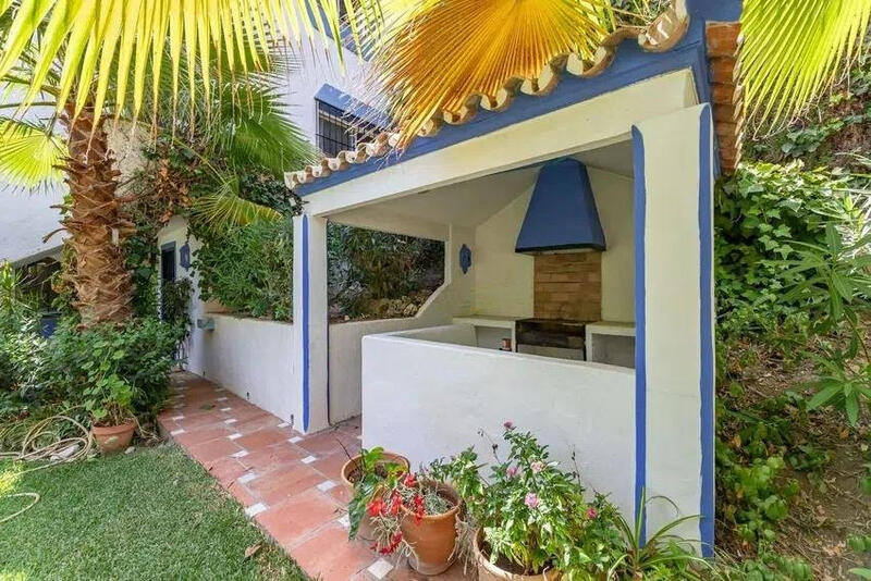 4 bedroom Cave House for sale