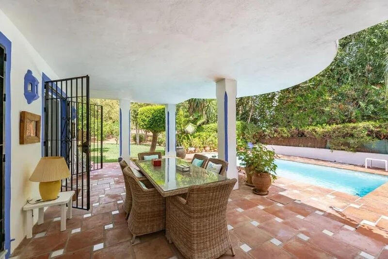 4 bedroom Cave House for sale