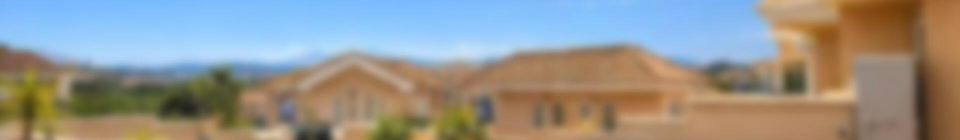 5 bedroom Townhouse for sale