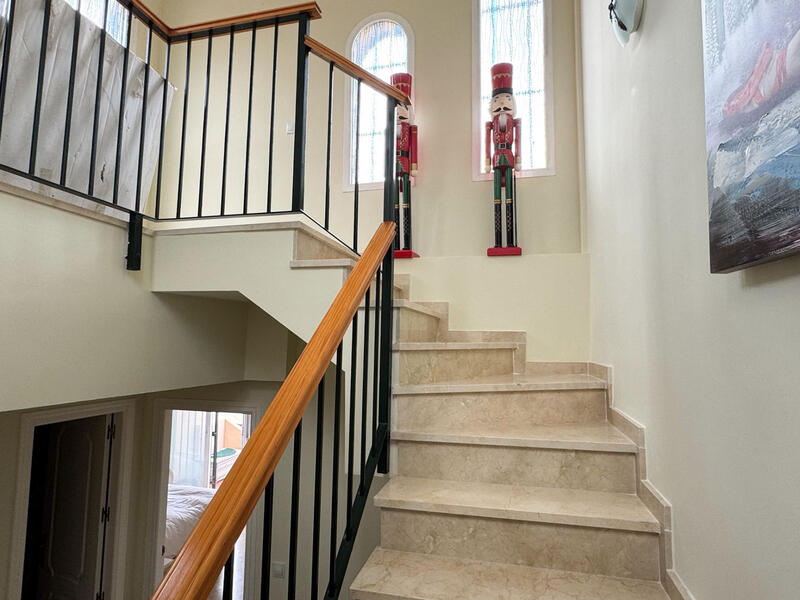 5 bedroom Townhouse for sale 5 bedroom Townhouse for sale