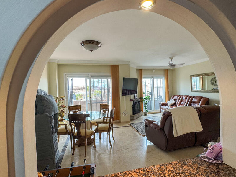 5 bedroom Townhouse for sale 5 bedroom Townhouse for sale