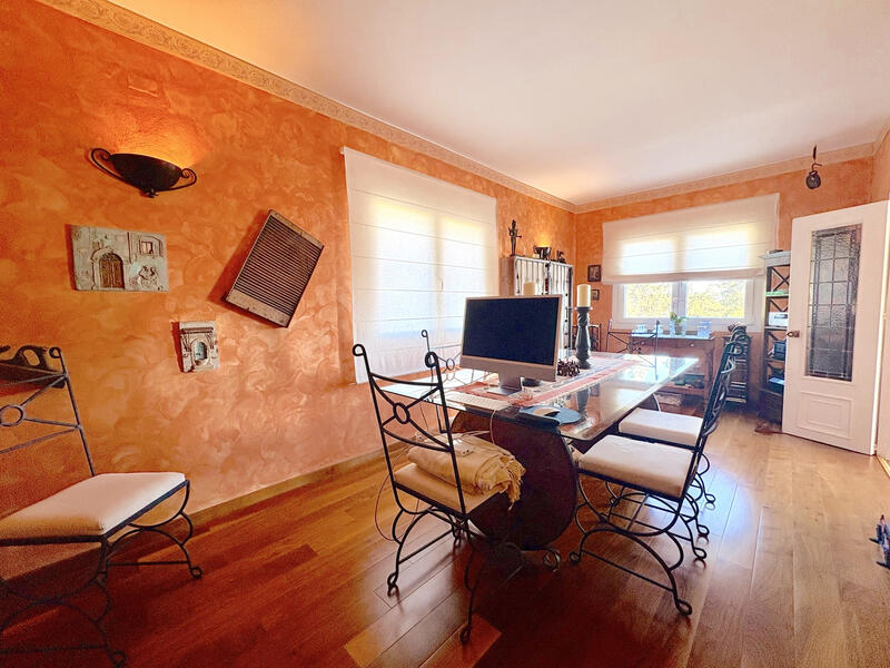 5 Cuarto Casa Cueva en venta