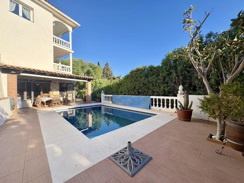 5 Cuarto Casa Cueva en venta