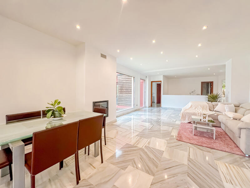 4 bedroom Cave House for sale