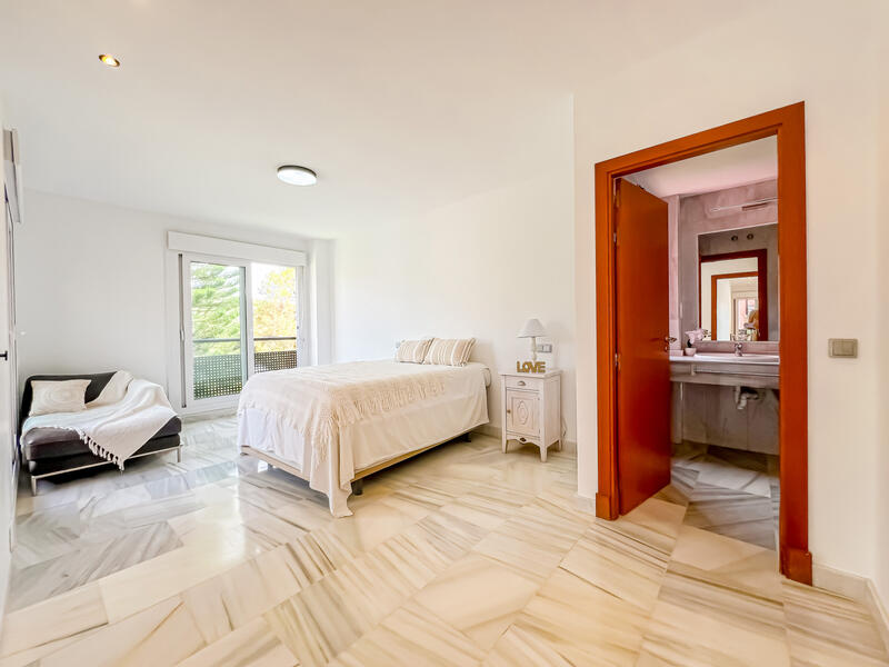 4 bedroom Cave House for sale