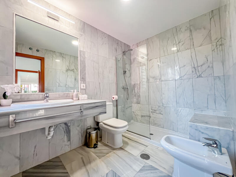 4 bedroom Cave House for sale