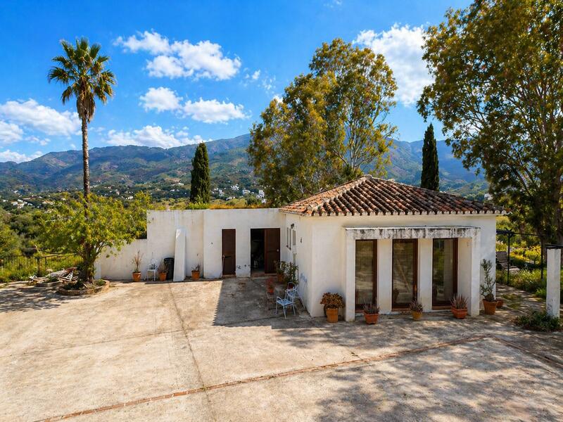 5 bedroom Country House for sale 5 bedroom Country House for sale