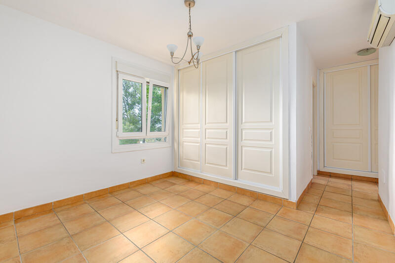 3 bedroom Townhouse for sale