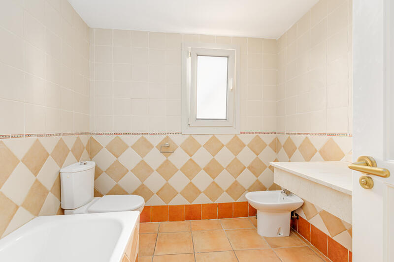 3 bedroom Townhouse for sale