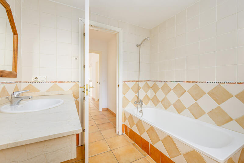 3 bedroom Townhouse for sale