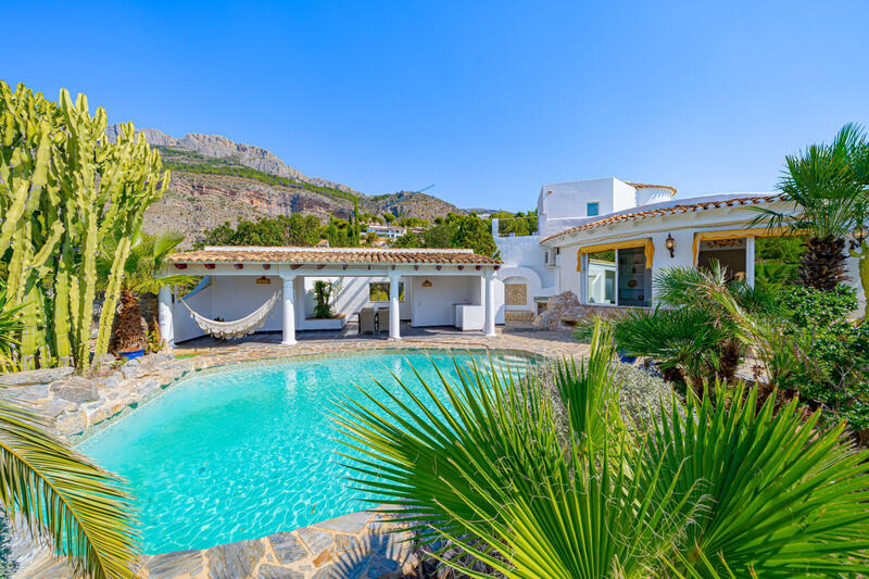4 bedroom Cave House for sale