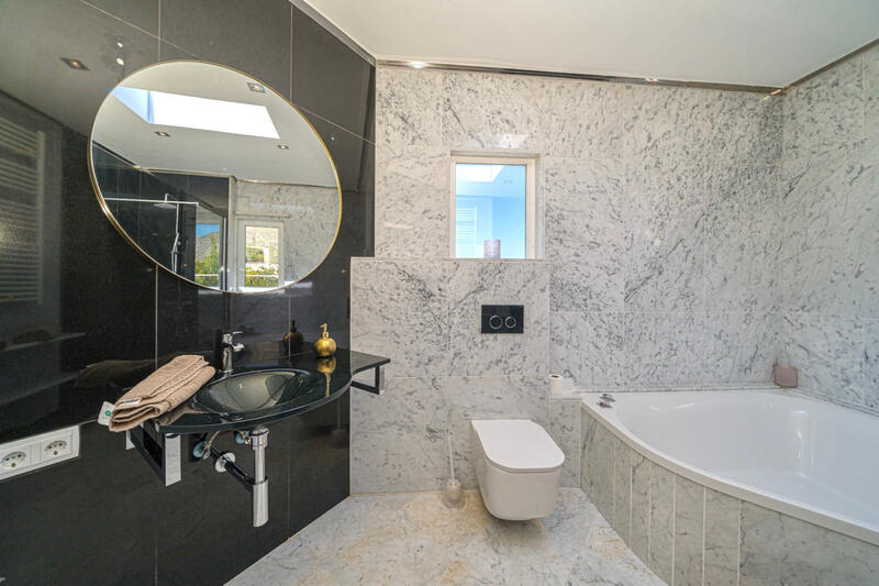 4 bedroom Cave House for sale