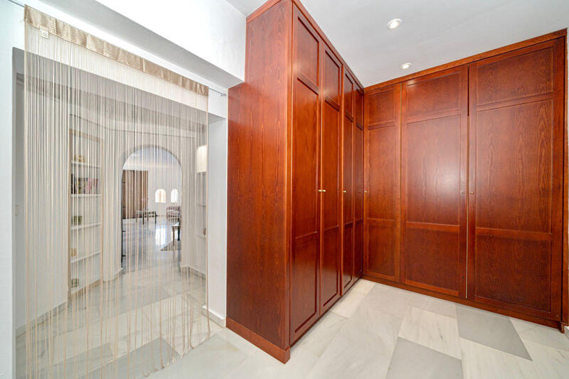 4 bedroom Cave House for sale