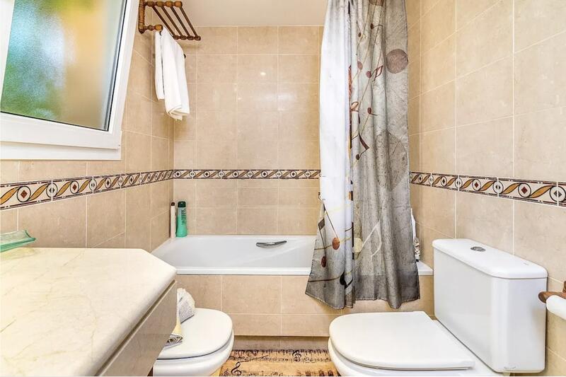 4 Schlafzimmer Landhaus zu verkaufen