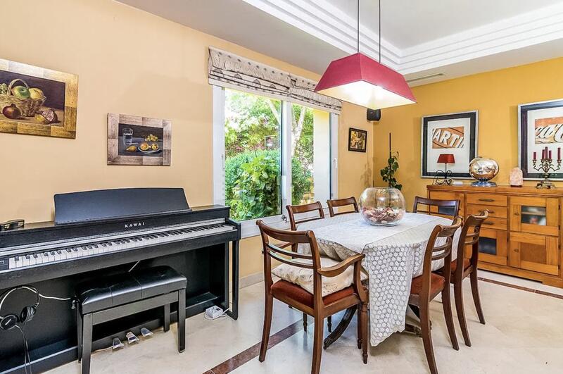 4 Schlafzimmer Landhaus zu verkaufen