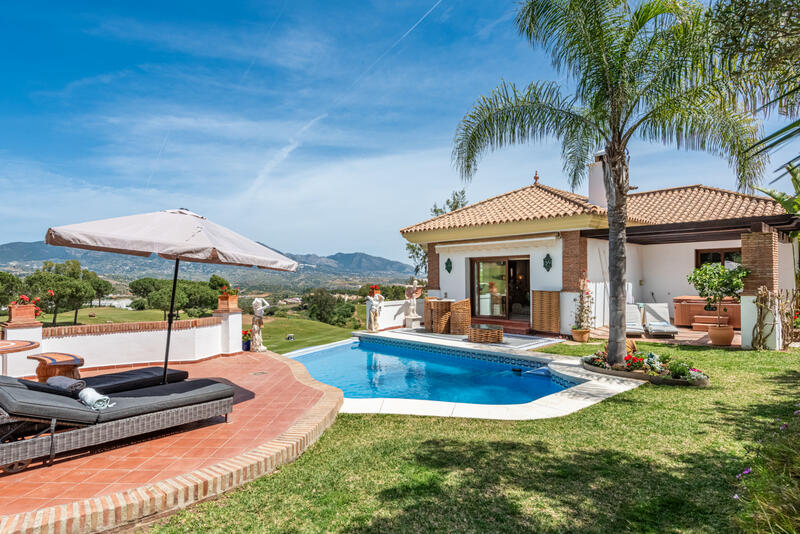 Villa for sale in Mijas Costa, Málaga