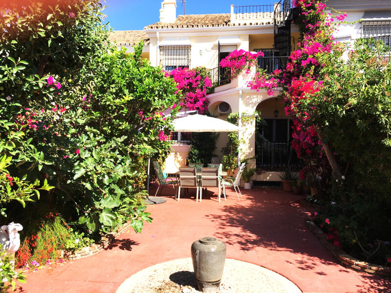 4 bedroom Townhouse for sale 4 bedroom Townhouse for sale