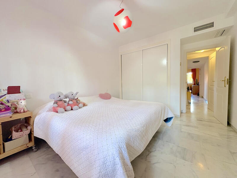 2 slaapkamer Appartement Te koop 2 slaapkamer Appartement Te koop