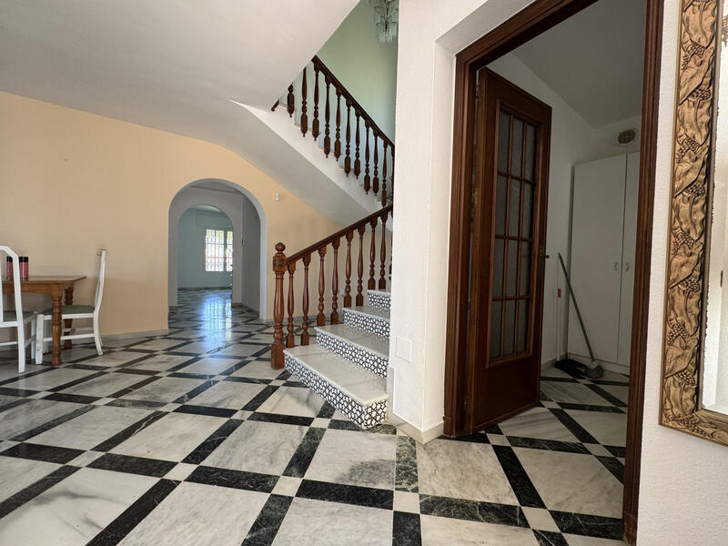 5 soverom Grottehuset til salgs 5 soverom Grottehuset til salgs