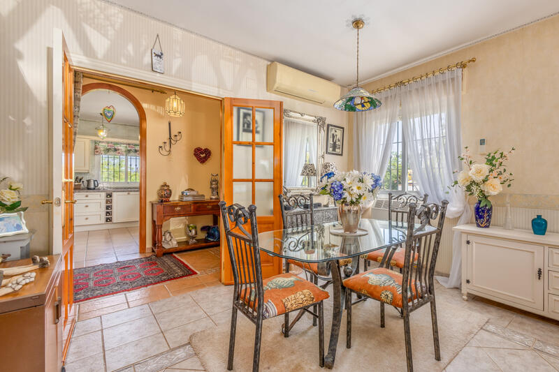 4 bedroom Villa for sale