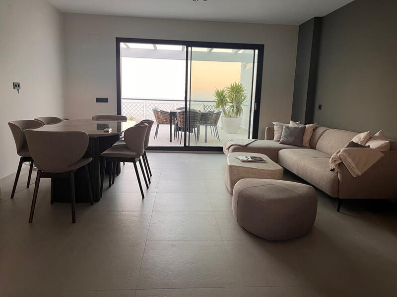 3 bedroom Apartment for sale