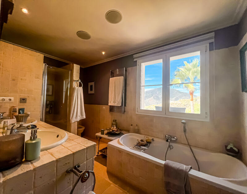 4 Cuarto Villa en venta
