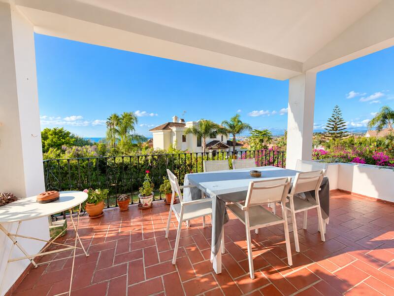 Villa for sale in Estepona, Málaga