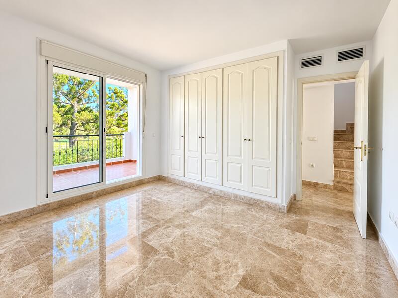 3 bedroom Townhouse for sale 3 bedroom Townhouse for sale