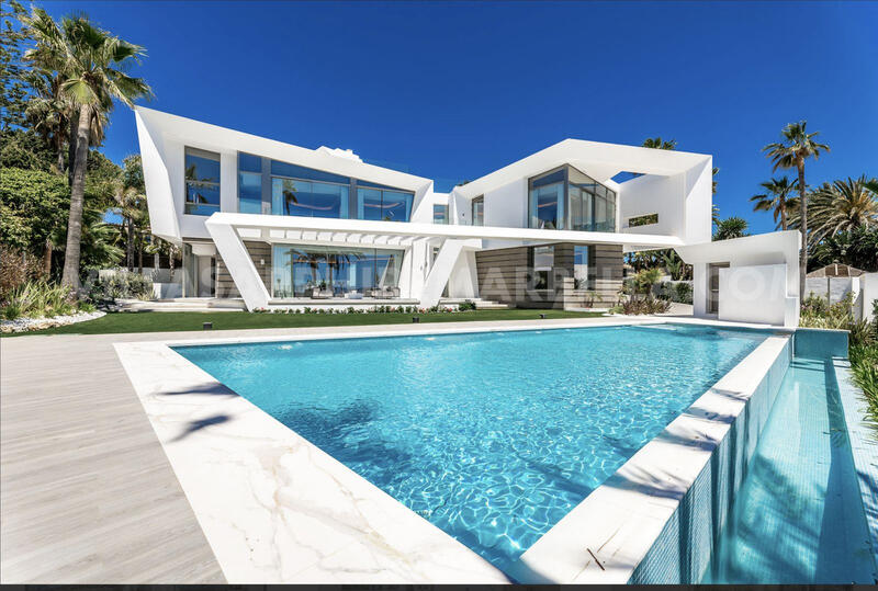 Villa à vendre dans Los Monteros, Málaga