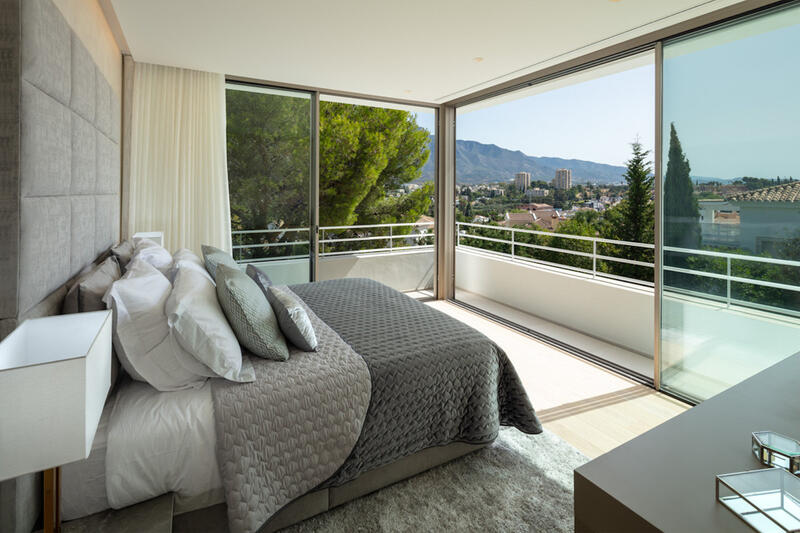 5 bedroom Villa for Long Term Rent