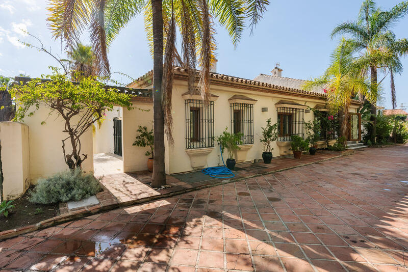 4 bedroom Villa for sale