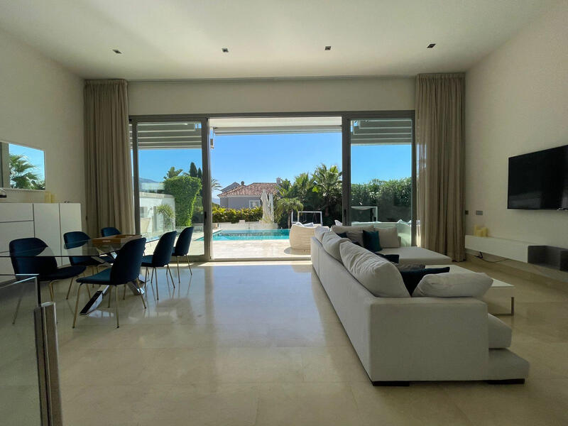 5 bedroom Villa for Long Term Rent