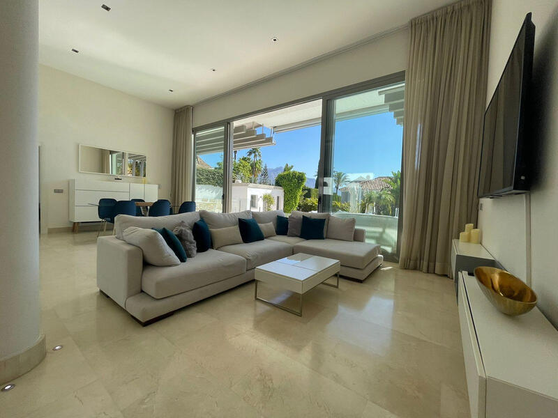 5 bedroom Villa for Long Term Rent