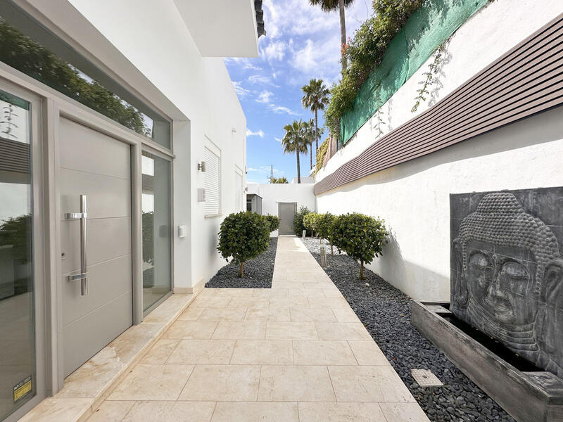 5 bedroom Villa for sale