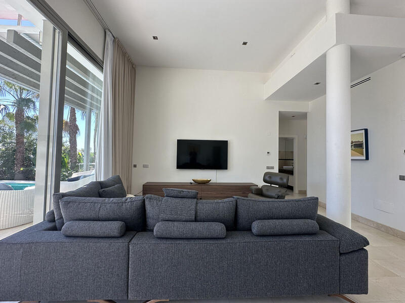 5 bedroom Villa for sale