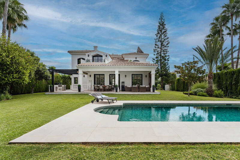 6 bedroom Villa for sale