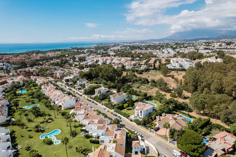 6 bedroom Villa for sale