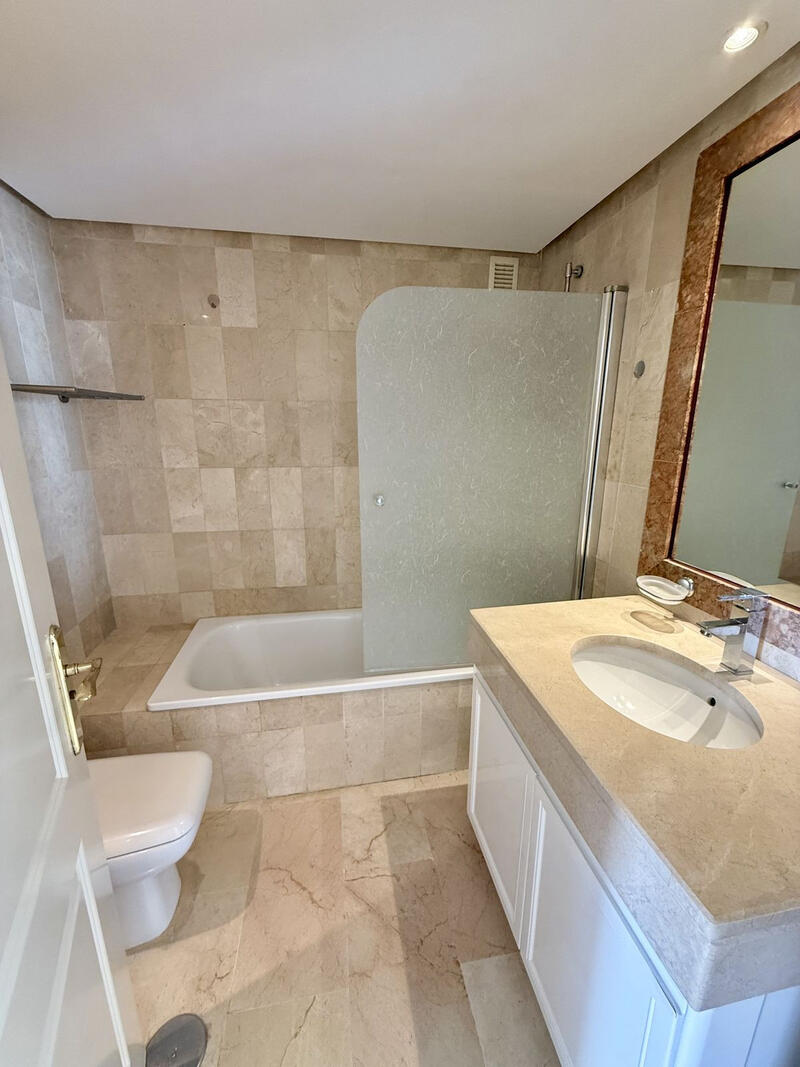 2 bedroom Apartment for sale 2 bedroom Apartment for sale