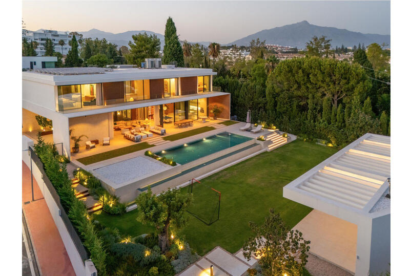 6 bedroom Villa for sale