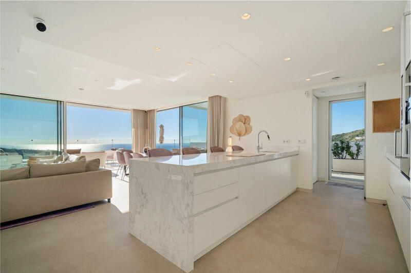 3 bedroom Apartment for sale