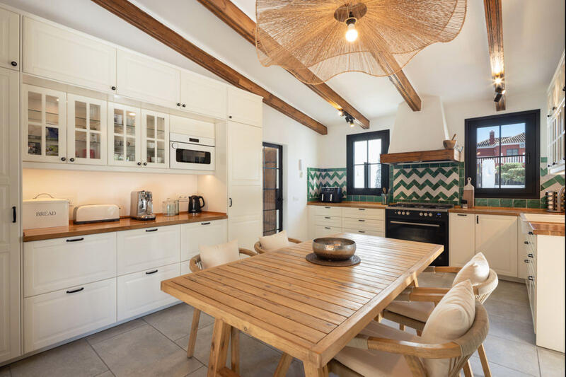 8 soverom Villa til salgs