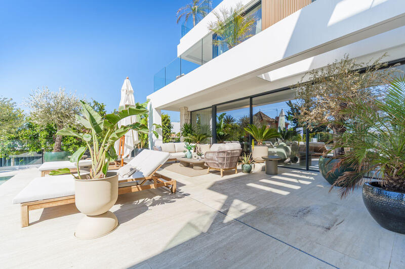 Villa en venta en Marbesa, Málaga