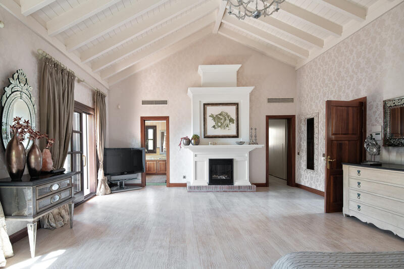 5 спальная комната вилла продается