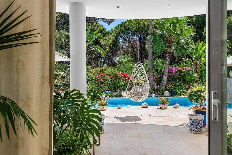 Villa for sale in Estepona, Málaga